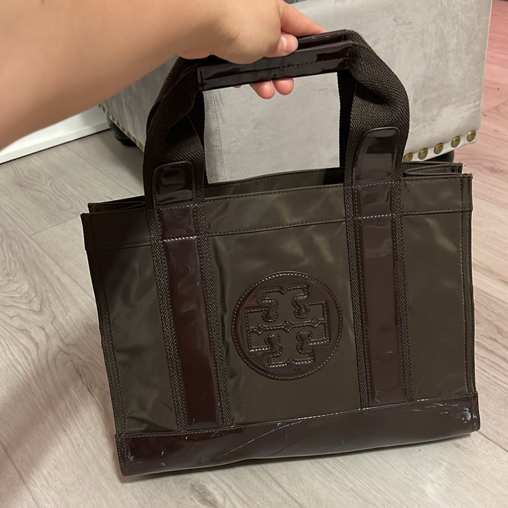 Tory Burch purse - Picture 2 of 12